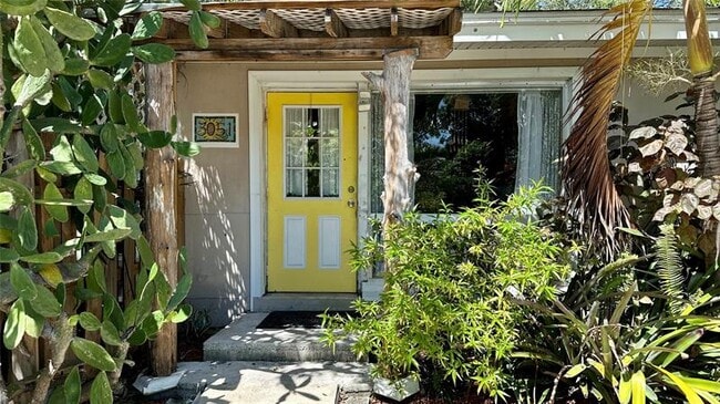 Foto del edificio - 3051 SW 13th Ct