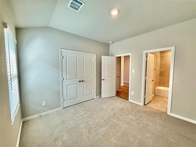 Foto del edificio - 2104 Rannoch St