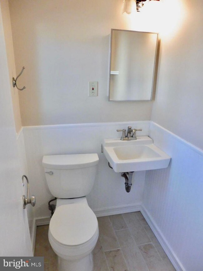 Building Photo - 2509 Holman Ave