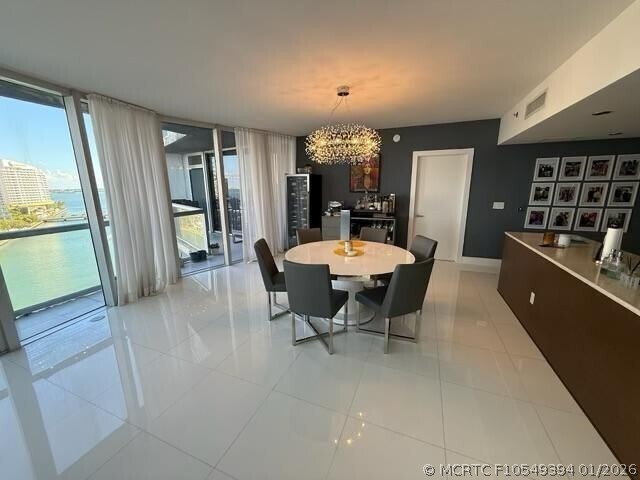 Foto del edificio - 465 Brickell Ave