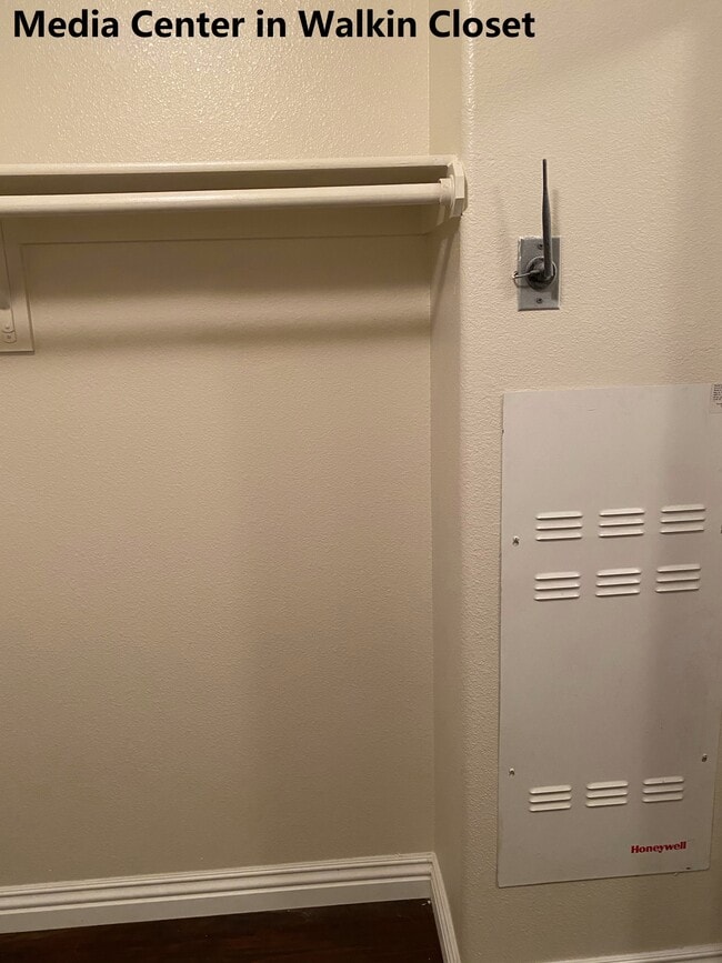 Walk-in Closet and Media Room - 31750 Paseo de Castaic