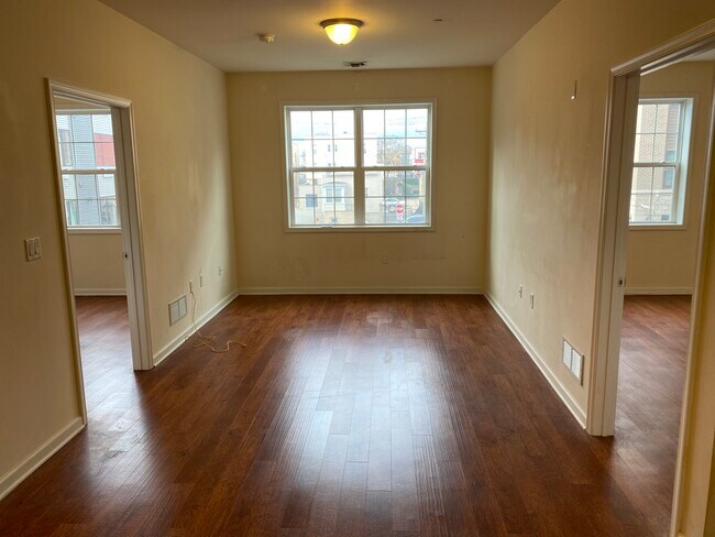 Living room from kitchen - 5805 JEFFERSON St