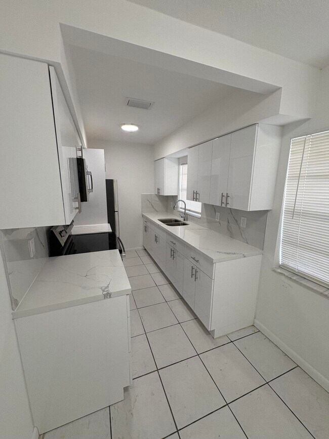 Foto del edificio - 4031 NW 30th Terrace