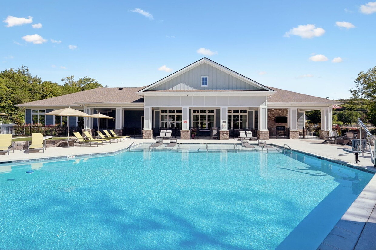 Sanctuary Bluff Apartments - Sanctuary Bluff Apartments