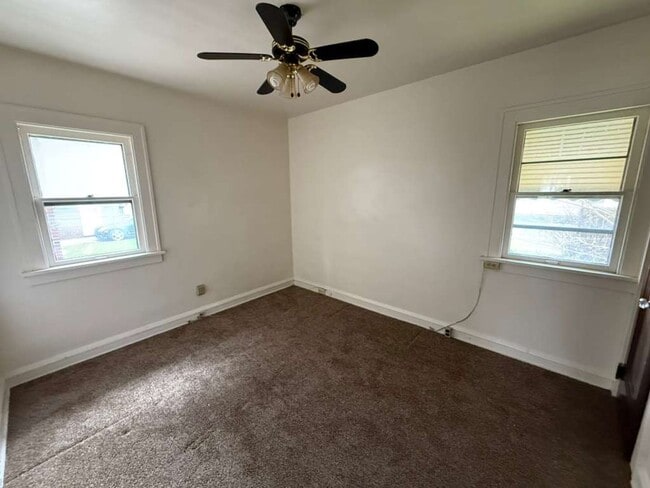 Building Photo - 17926 E Park Dr