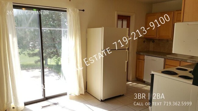 Building Photo - Single Family with Mountain Views