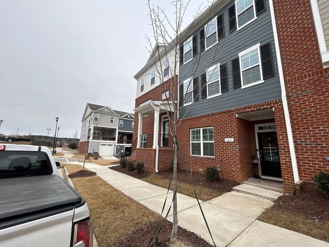 Building Photo - 4 Bedroom | 3.5 Bath  Wake Forest Townhome...