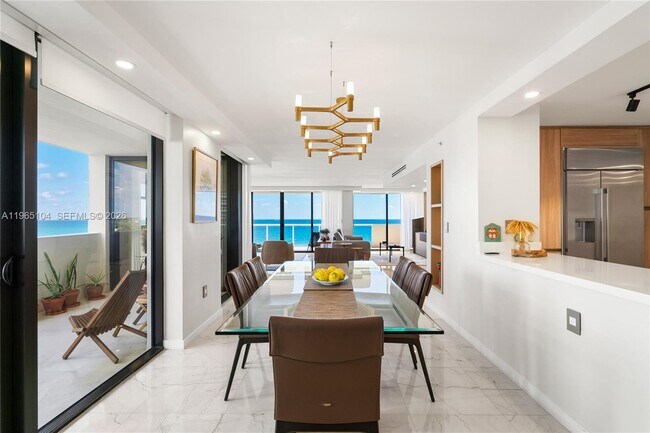 Foto del edificio - 5757 Collins Ave