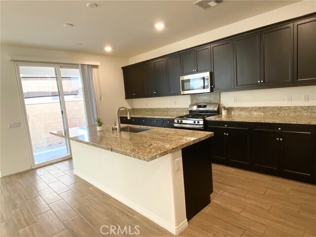 Foto del edificio - 3167 E Mt Rainier Drive