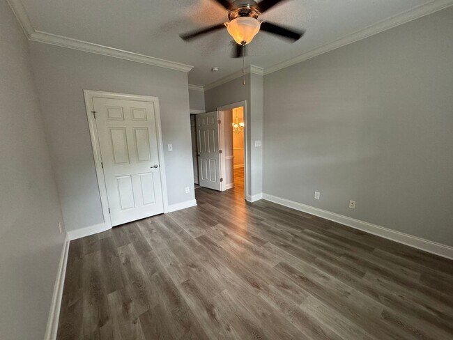 Foto del edificio - Gated Community nestled in Anderson Creek area