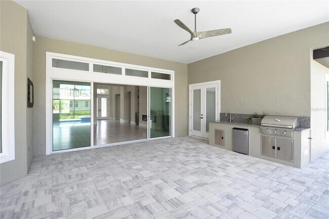 Building Photo - 217 Willow Oak Way