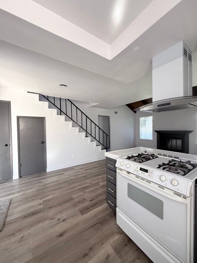 Foto del edificio - 1128 S Edison St