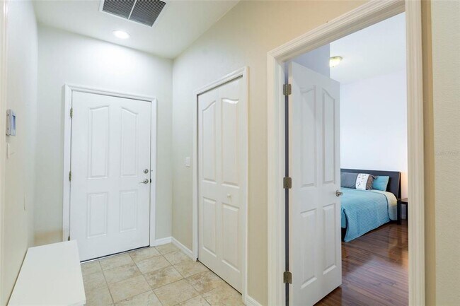 Foto del edificio - 636 Wells Ct