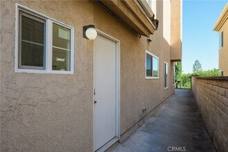 Building Photo - 10227 Northridge Dr