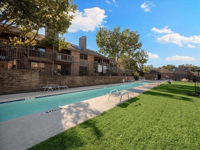 Foto del edificio - 904 Signal Ridge Pl