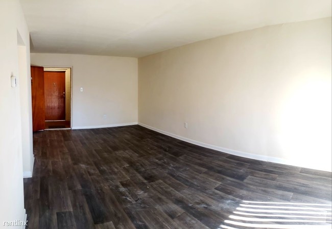 Building Photo - 1 br, 1 bath - 3012 Chamberlayne Ave