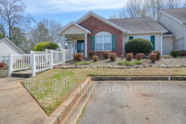 Building Photo - 256 Weston Valley Dr