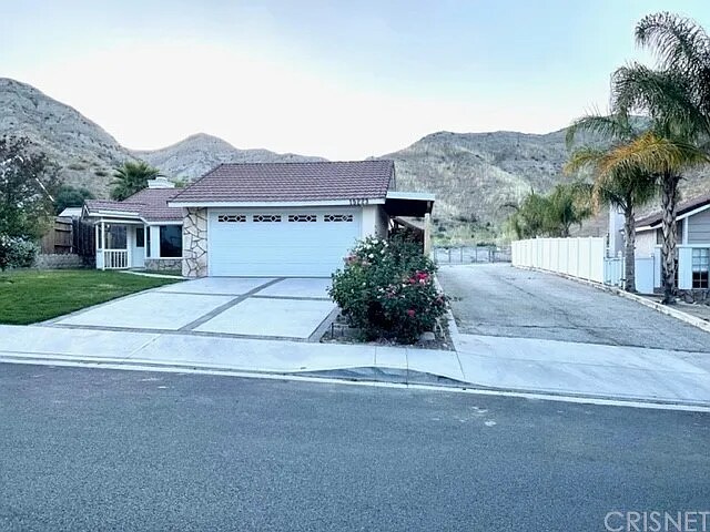 Primary Photo - 15223 Poppy Meadow St