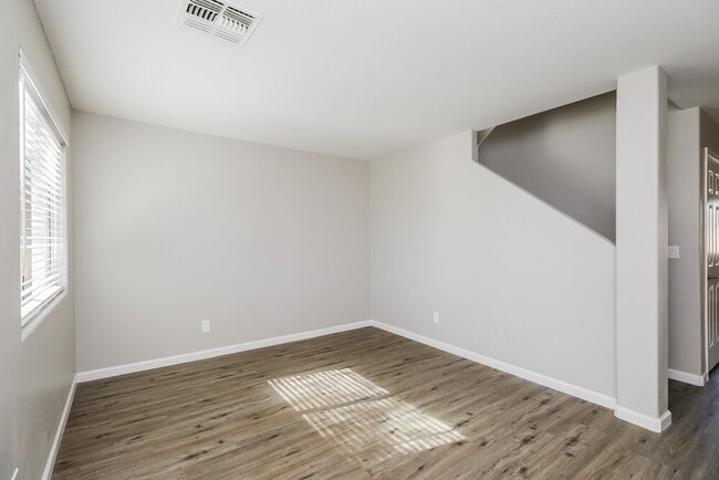 Foto del edificio - 1836 E Silversmith Trail