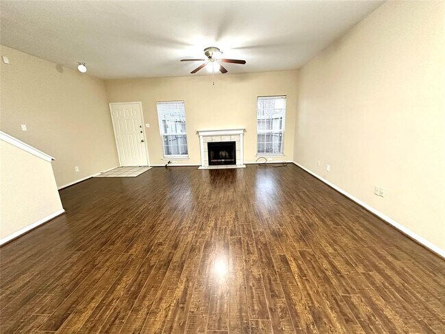 Building Photo - 3132 Holly Hall St