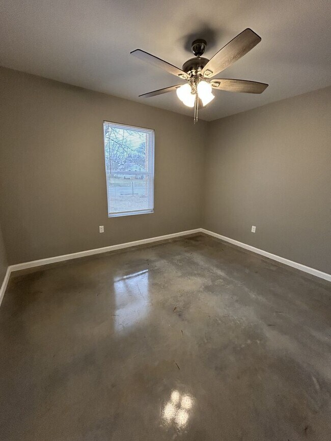 Foto del edificio - 518 E. Monroe Duplex