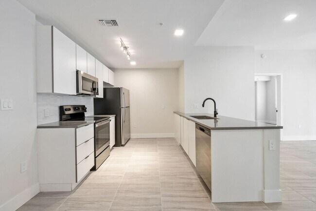 Foto del edificio - 120 N Compass Way