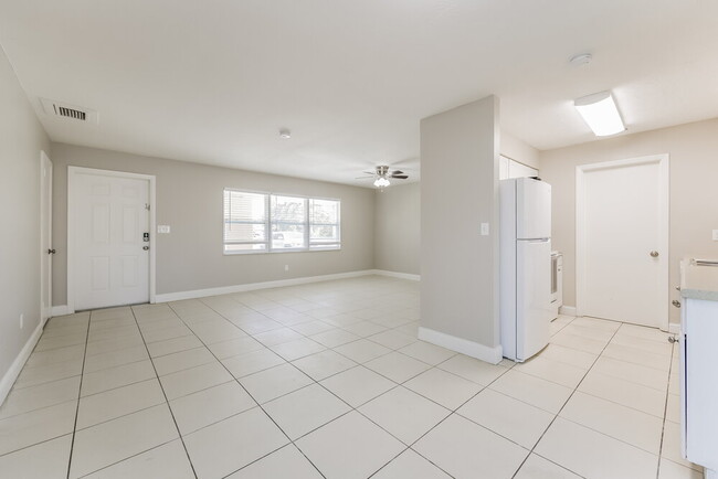 Foto del edificio - 11 Kentucky Rd