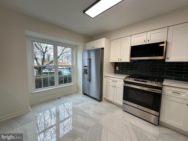 Foto del edificio - 14560 Woodgate Manor Cir