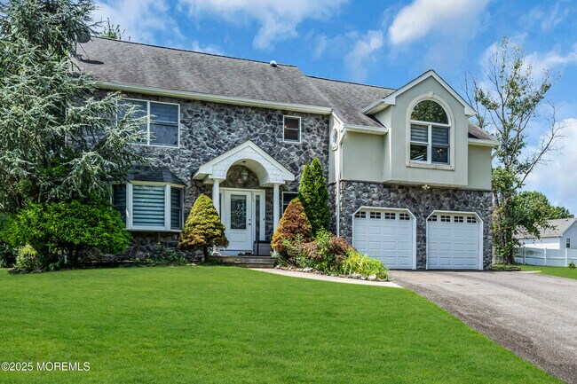 Building Photo - 219 Barnes Ln