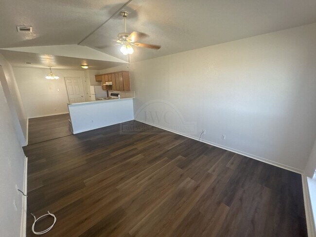 Building Photo - 1009 Industrial Ave