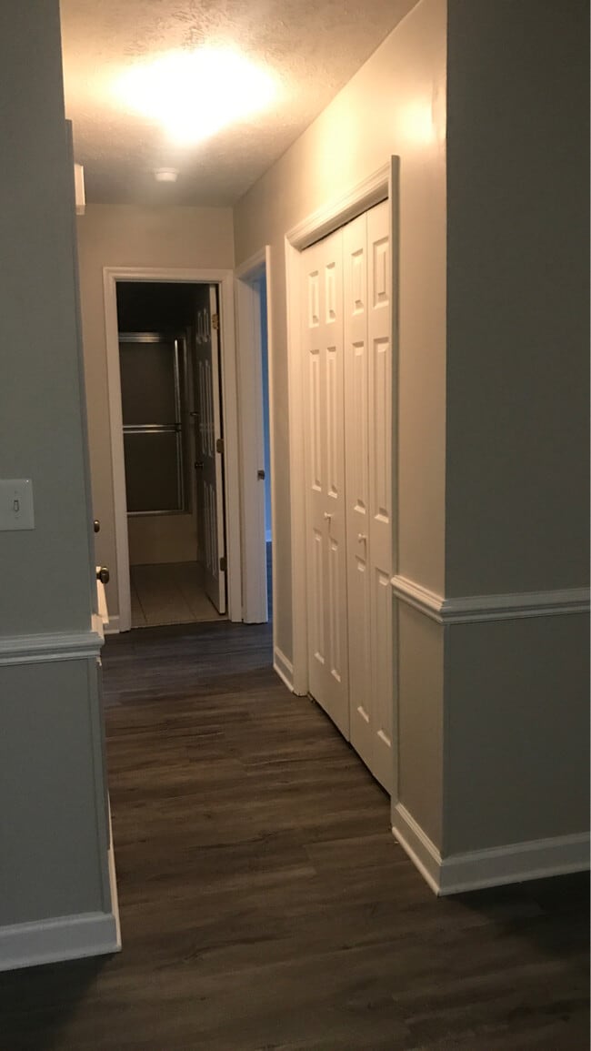 Building Photo - 476 Sheffield Ct