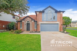 Building Photo - 1806 Aster Pass