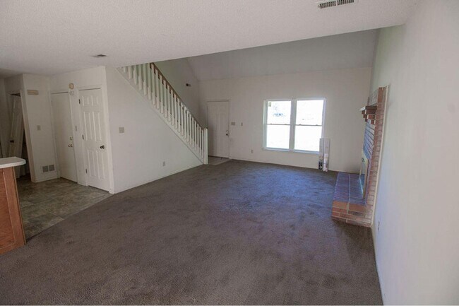 Foto del edificio - 3600 Hermitage Rd