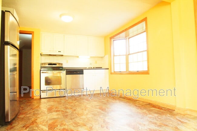 Foto del edificio - 14 Lynn Cir