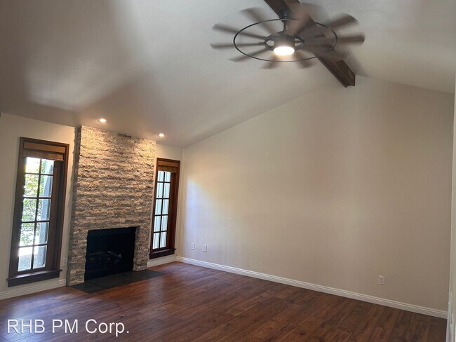 Foto del edificio - 2 br, 2 bath House - 2526 E Tulare Ave