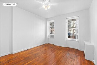 Building Photo - 58 Perry St