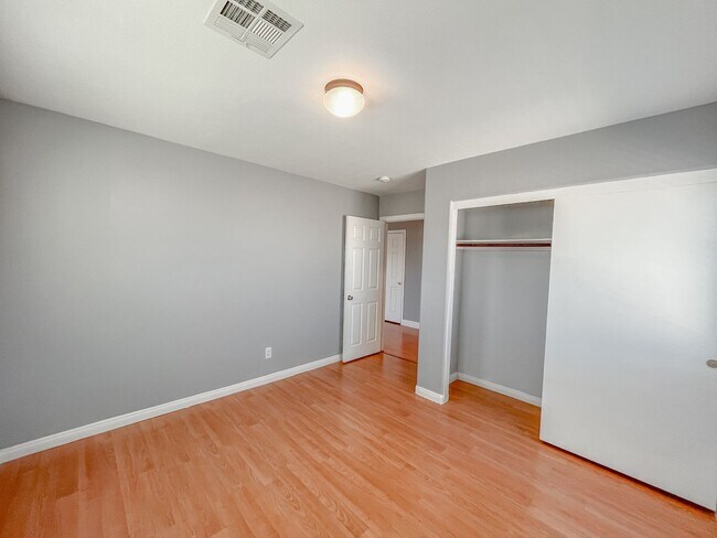 Building Photo - 3335 Antique Rose Dr