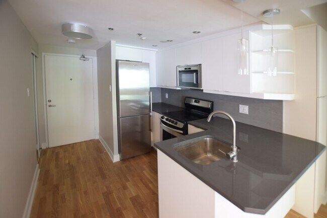 Building Photo - 3455 Rue Aylmer