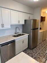 Building Photo - 10603 S Wilcrest Dr