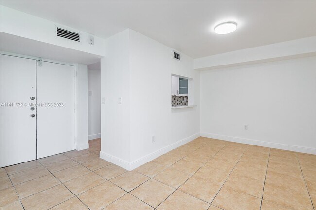 Foto del edificio - 11750 SW 18th St