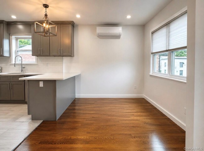 Building Photo - 57 7th St