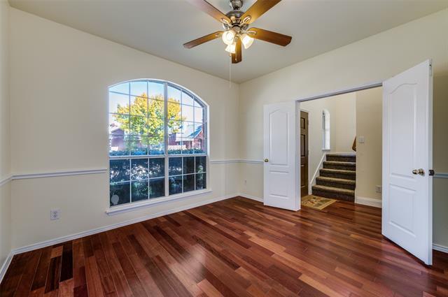 Foto del edificio - 535 Hawken Dr