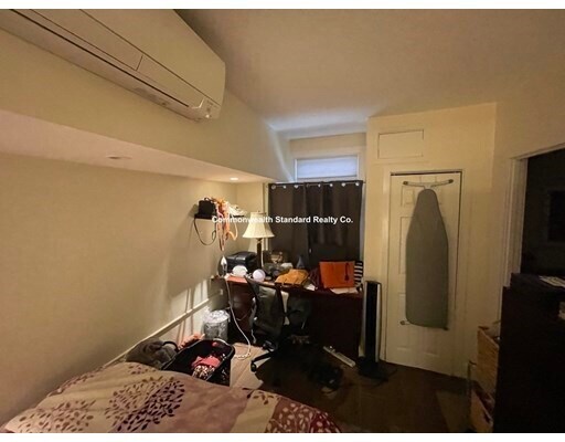 Building Photo - 48 Beacon St