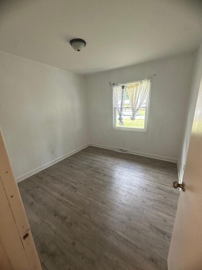 Building Photo - 924 Carrington Dr