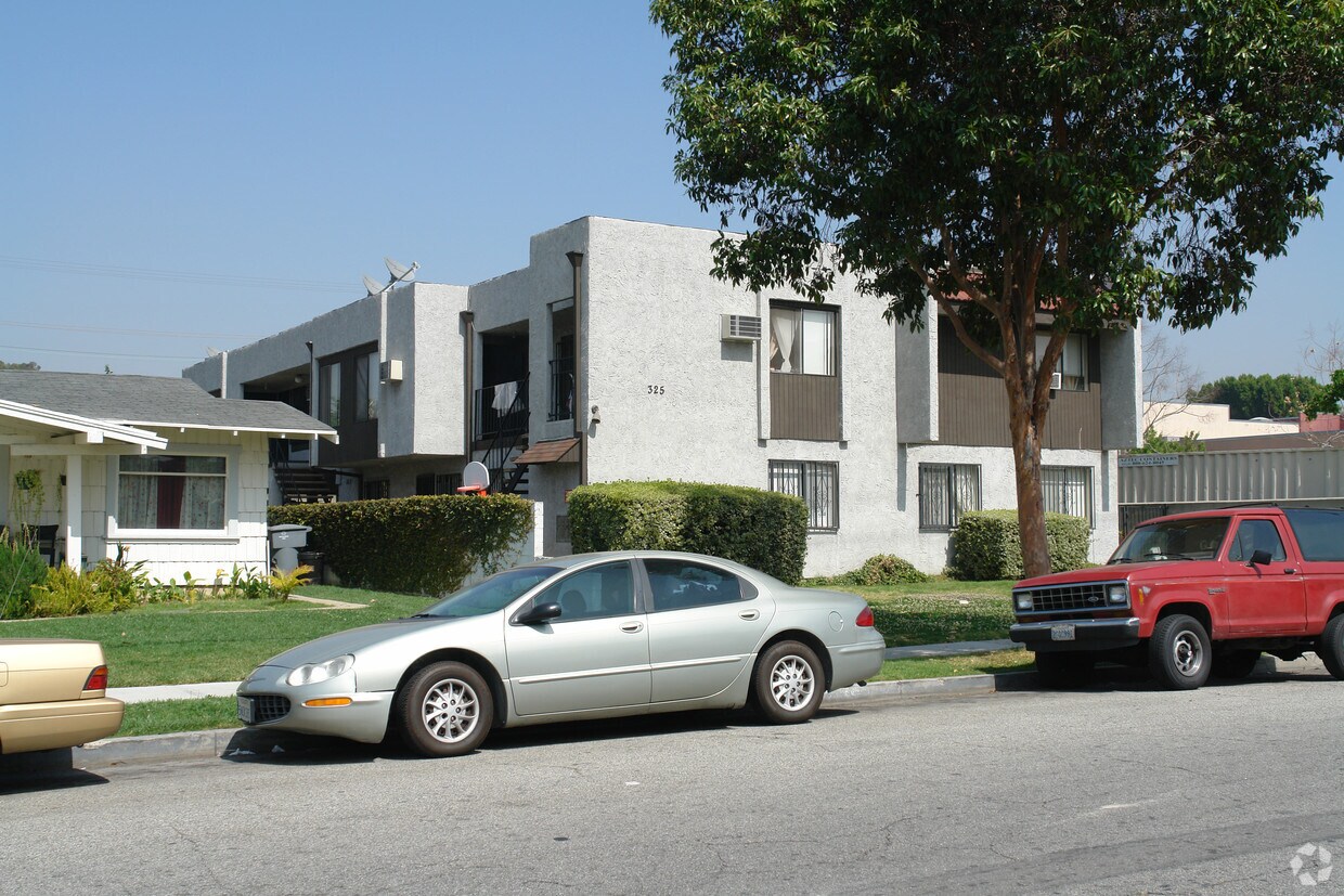 Primary Photo - 325 W Cypress St