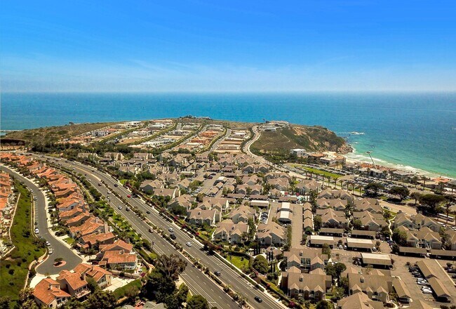 Building Photo - HIGHLY Upgraded 2 Bed/2 Bath, Dana Point S...