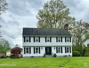 Building Photo - 7 Fenway Ct