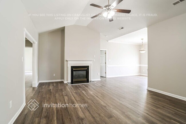 Foto del edificio - 456 Linsbury Ct