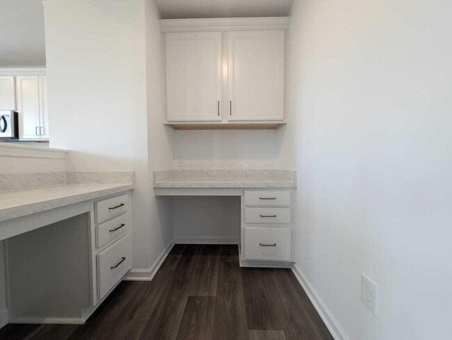 Foto del edificio - 832 Callaway Ln