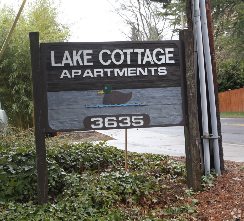 Foto del edificio - Lake Cottage Apartments